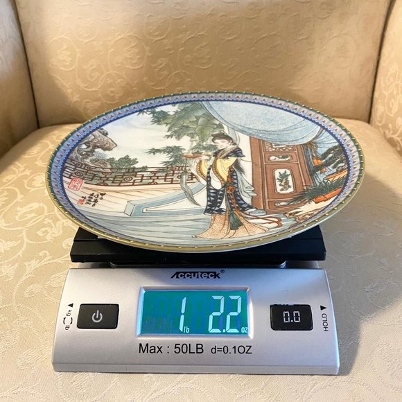 Vintage Imperial Jingdezhen Porcelain Beauties of the Red Mansion-Miao-yu Plate - Picture 8 of 8